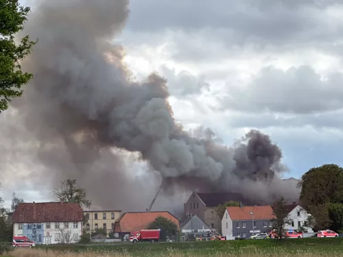 Brand: Großbrand in Chemie-Fabrik