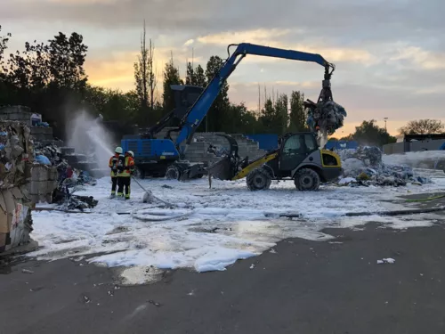 Brand auf Recyclinghof