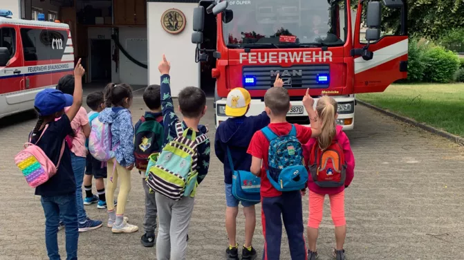 Kindergarten zu Besuch bei der Kinderfeuerwehr Ölper