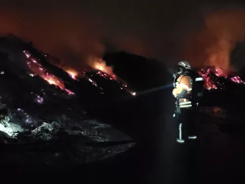 Brand: Großbrand in Abfallentsorgungszentrum